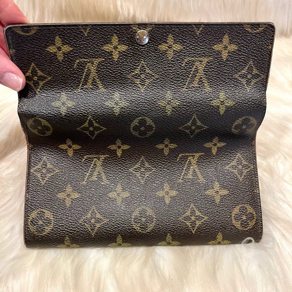 Authentic Louis Vuitton Sarah Wallet - Picture 6 of 12